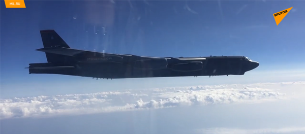 俄苏-27和苏-30战机在黑海上空拦截3架美国轰炸机 - 俄罗斯卫星通讯社