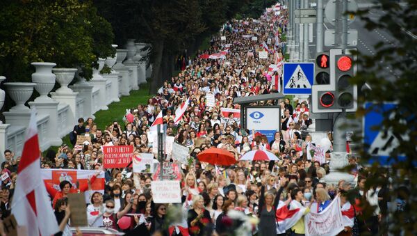 Участницы протестной акции женщин в Минске, Белоруссия - 俄羅斯衛星通訊社