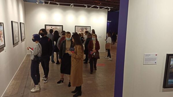展现俄罗斯芭蕾舞演员以及去西藏朝圣:中国画家作品在莫斯科国际展上展出 展现俄罗斯芭蕾舞演员以及去西藏朝圣:中国画家作品在莫斯科国际展上展出 - 俄罗斯卫星通讯社