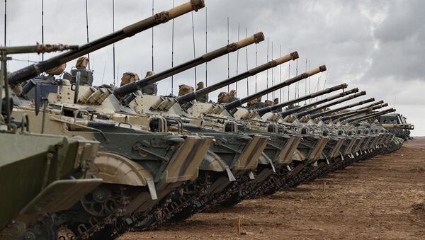 Танки на учениях «Кавказ-2020» на полигоне «Капустин Яр» в Астраханской области - 俄羅斯衛星通訊社