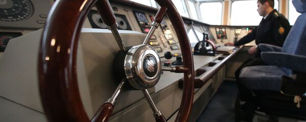 На ходовом мостике пограничного сторожевого корабля Надёжный в порту Балтийска - 俄罗斯卫星通讯社