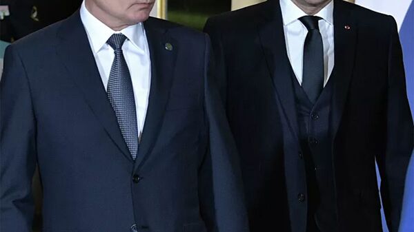 Президенты России и Франции Владимир Путин и Эммануэль Макрон - 俄罗斯卫星通讯社
