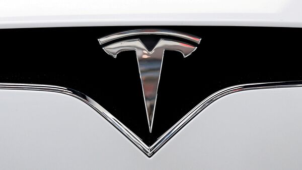 Логотип Tesla - 俄罗斯卫星通讯社