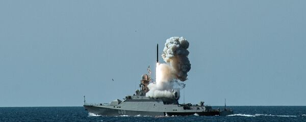 Пуск противокорабельной ракеты 'Калибр-НК' с борта малого ракетного корабля проекта 21631 Вышний Волочек - 俄罗斯卫星通讯社