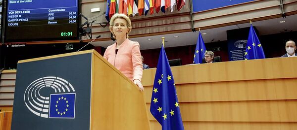 Президент Европейской комиссии Урсула фон дер Ляйен во время выступления в Брюсселе - 俄罗斯卫星通讯社