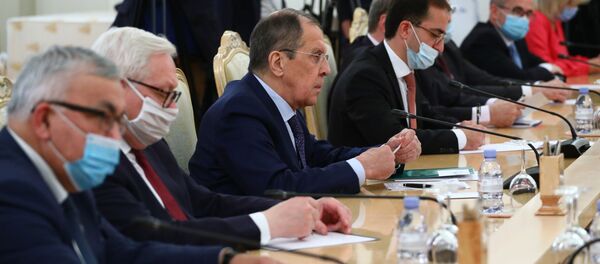 Министр иностранных дел РФ Сергей Лавров во время встречи в Москве с министром иностранных дел Ирана Мухаммадом Джавад Зарифом - 俄罗斯卫星通讯社
