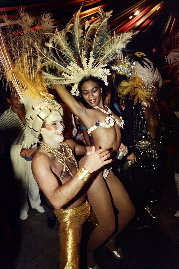 Пара на карнавале в Рио-де-Жанейро, 1989 год - 俄罗斯卫星通讯社