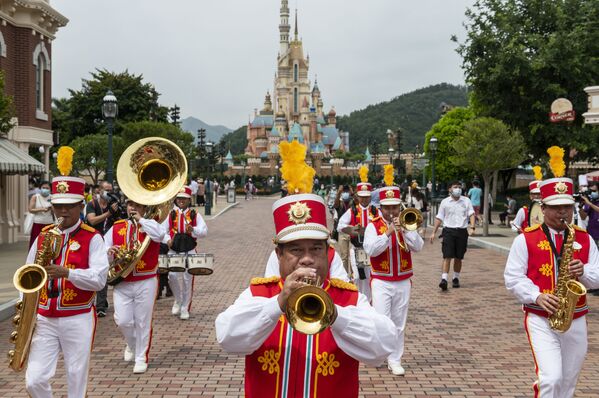 香港迪士尼乐园重新开放 - 俄罗斯卫星通讯社