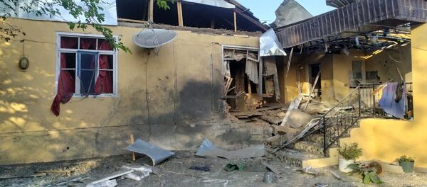 Разрушенный в результате обстрела жилой дом в Тертерском районе Азербайджана Разрушенный в результате обстрела жилой дом в Тертерском районе Азербайджана - 俄罗斯卫星通讯社