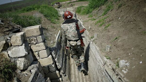 Армянский солдат в зоне Карабахского конфликтов - 俄罗斯卫星通讯社