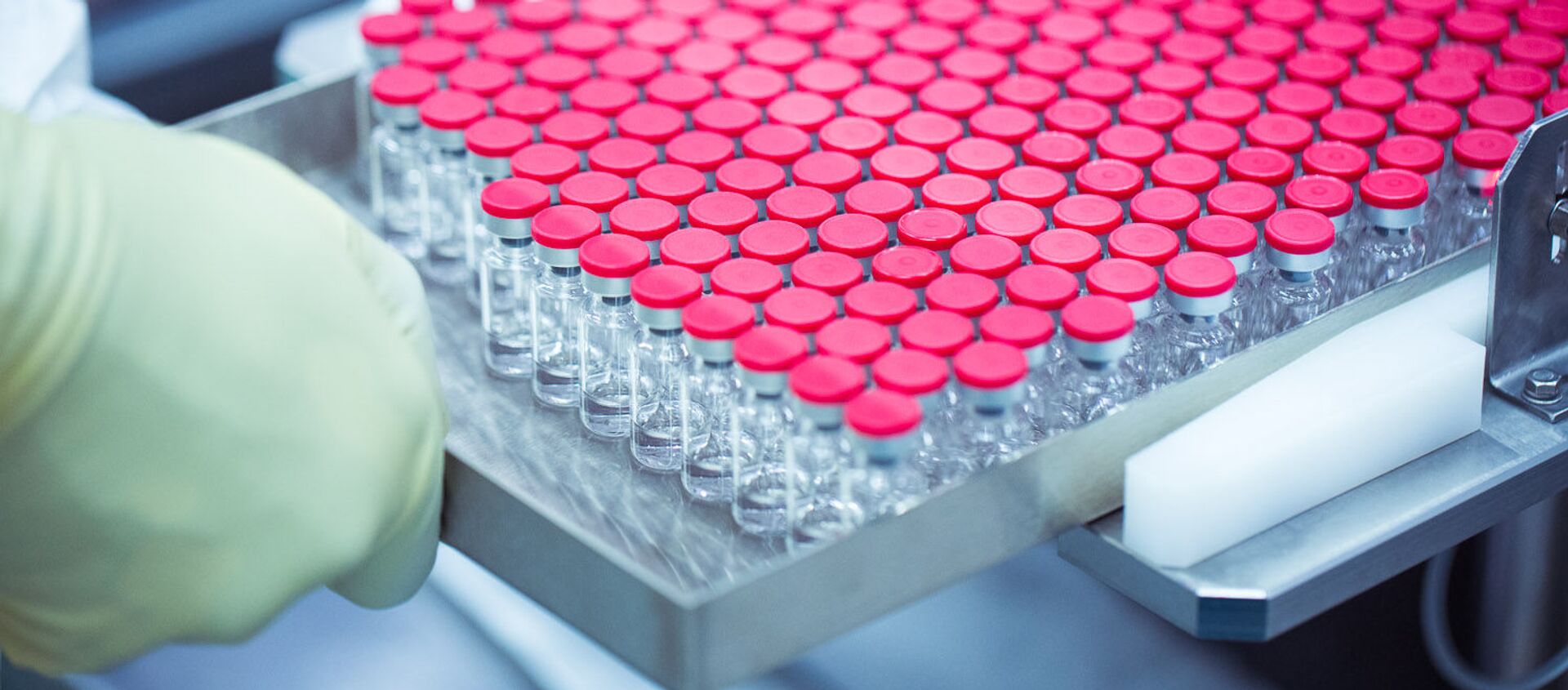 Упаковка вакцин на предприятии немецкой компании IDT Biologika - 俄罗斯卫星通讯社, 1920, 08.03.2021