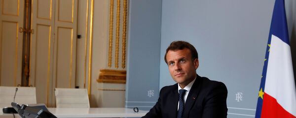 Эммануэль Макрон проводит видеоконференцию из Елисейского дворца - 俄罗斯卫星通讯社
