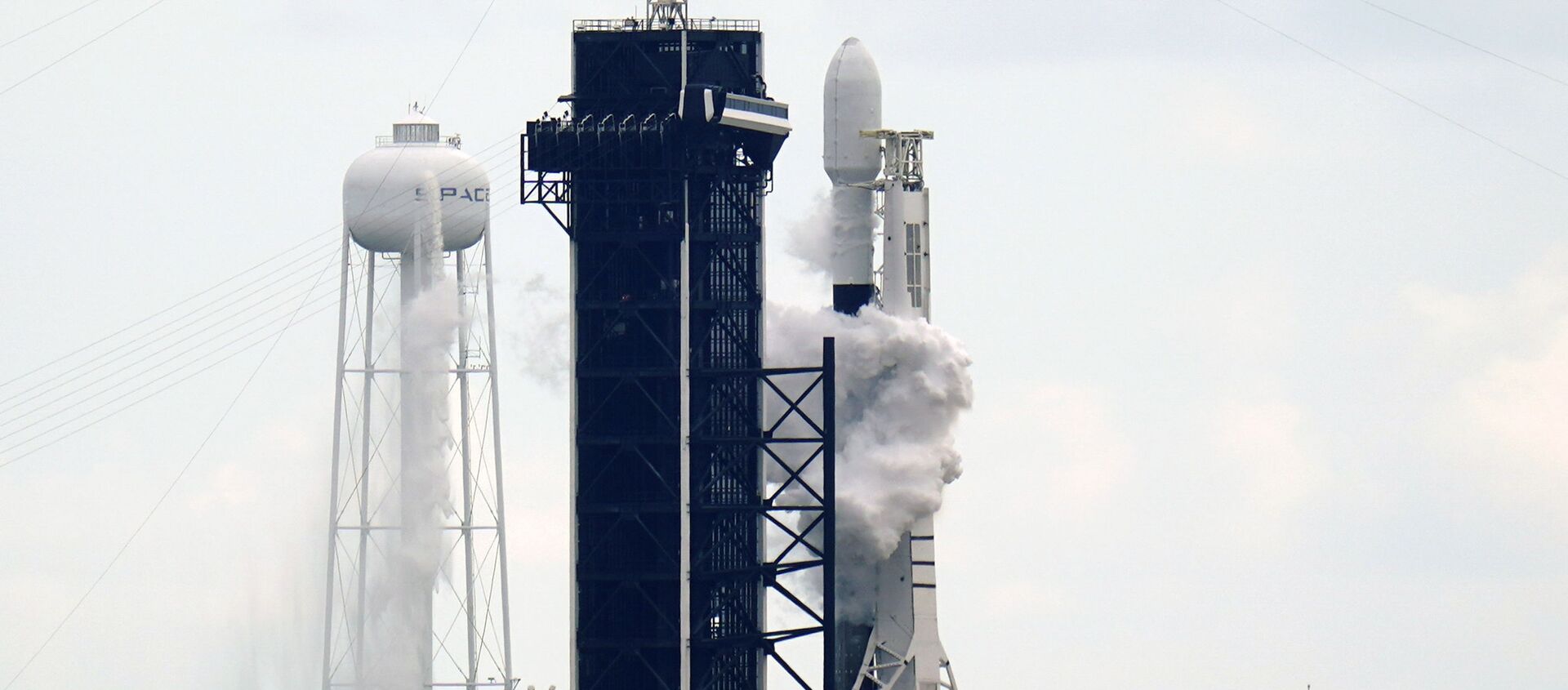 Ракета SpaceX Falcon 9 на площадке в Космическом центре Кеннеди на мысе Канаверал, штат Флорида - 俄羅斯衛星通訊社, 1920, 10.02.2021