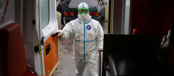 Фельдшер бригады экстренного реагирования Нижегородского центра медицины катастроф перед выездом - 俄罗斯卫星通讯社