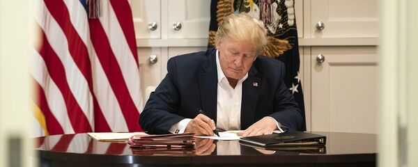 白宮公佈特朗普在醫院的照片 批評家認為這是廣告噱頭 白宮公佈特朗普在醫院的照片 批評家認為這是廣告噱頭 - 俄羅斯衛星通訊社