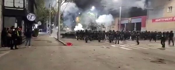 Акции протеста в Бишкеке - 俄罗斯卫星通讯社