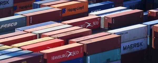 Грузовые контейнеры во Владивостокском морском торговом порту (ВМТП входит в группу FESCO) во Владивостоке.  - 俄罗斯卫星通讯社