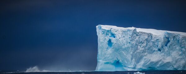 Вид с борта исследовательского судна Балтийского флота Адмирал Владимирский в районе островов Аделейд - 俄羅斯衛星通訊社