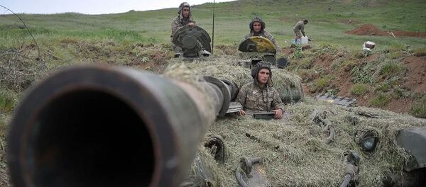 Военнослужащие армии обороны Нагорного Карабаха на первой линии обороны - 俄罗斯卫星通讯社