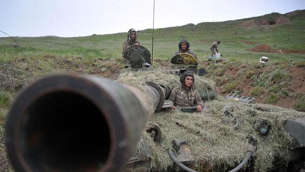 Военнослужащие армии обороны Нагорного Карабаха на первой линии обороны - 俄羅斯衛星通訊社