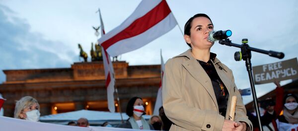 Светлана Тихановская во время митинга в Германии - 俄罗斯卫星通讯社