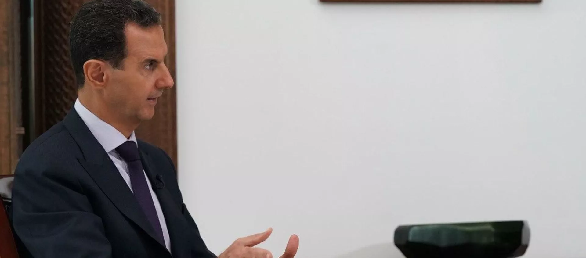 Президент Сирийской Арабской Республики Башар Асад во время интервью в Сирии заместителю главного редактора - директору главной дирекции информации МИА Россия сегодня Дмитрию Горностаеву - 俄羅斯衛星通訊社, 1920, 02.02.2021