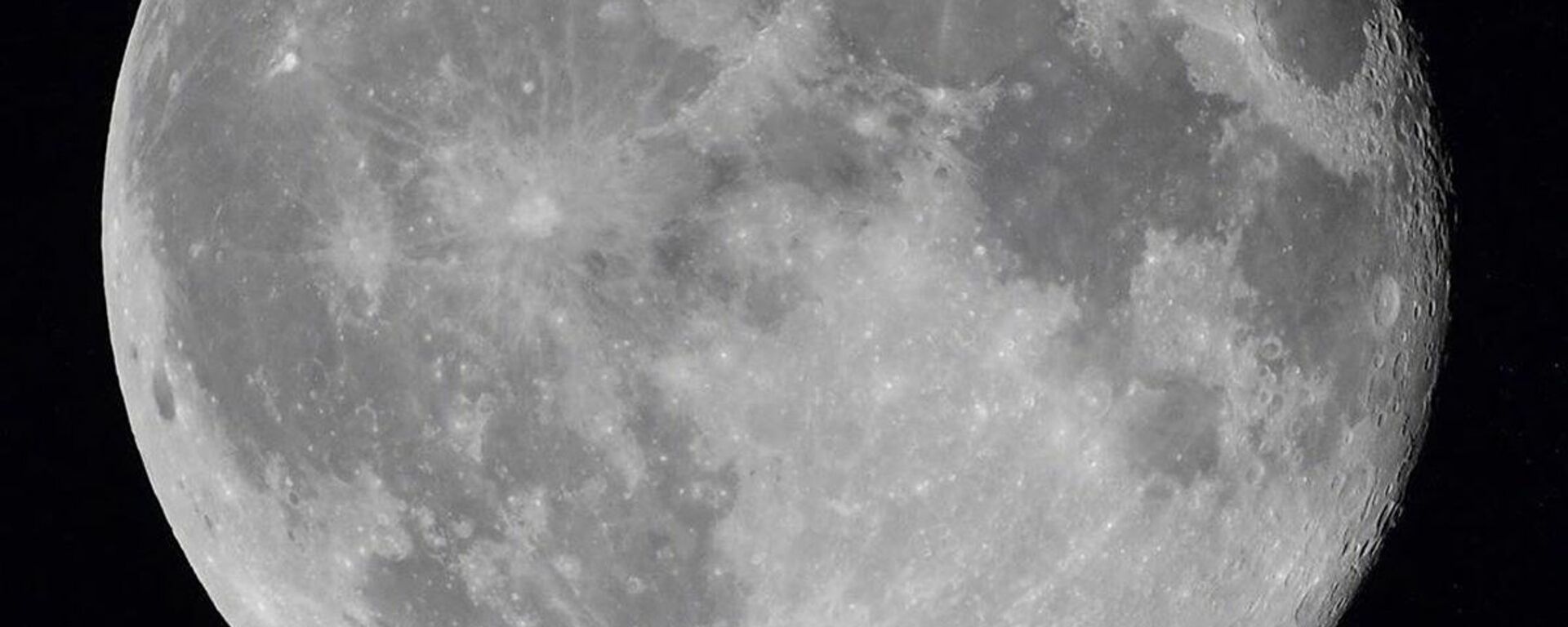 Луна из иллюминатора Международной космической станции  - 俄羅斯衛星通訊社, 1920, 24.11.2020