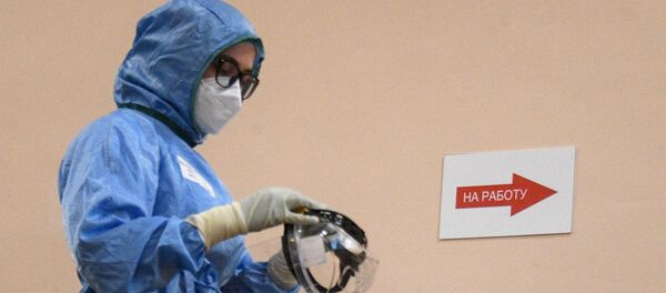  Медицинский работник в красной зоне в городской клинической больнице №15 имени О. М. Филатова в Москве. - 俄罗斯卫星通讯社