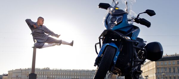 Алексей Карпов отправился в Шаолинь на мотоцикле через всю Россию - 俄罗斯卫星通讯社