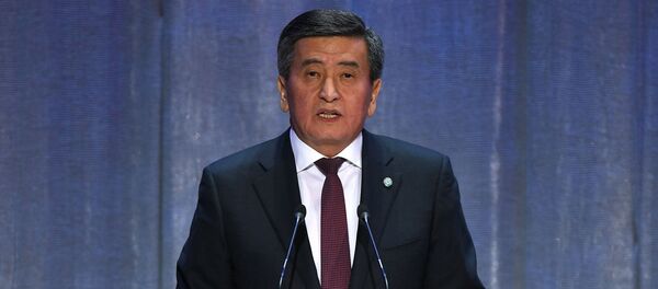 Сооронбай Жээнбеков - 俄罗斯卫星通讯社