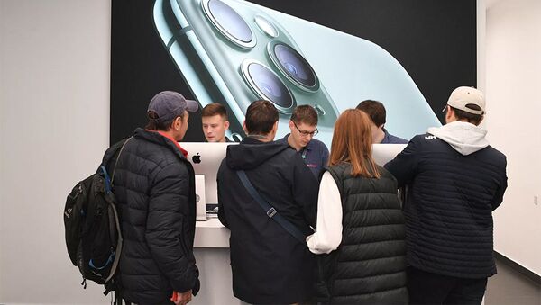 Продажа смартфонов в магазине Apple - 俄羅斯衛星通訊社