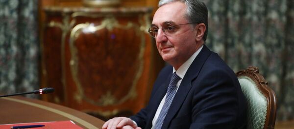 Министр иностранных дел Армении Зограб Мнацаканян на трехсторонних переговорах в Доме приемов МИД России. - 俄罗斯卫星通讯社