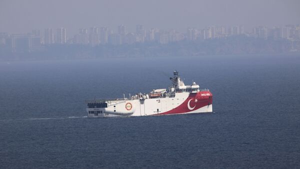 土耳其“奧魯奇∙雷斯”（Oruc Reis）號勘探船 - 俄羅斯衛星通訊社