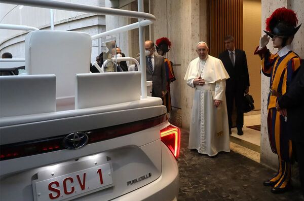 罗马教皇改乘丰田氢动力汽车 - 俄罗斯卫星通讯社