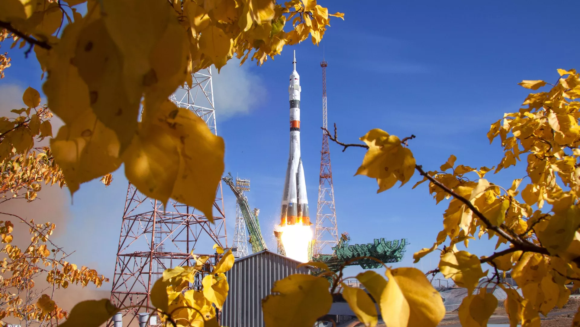 Ракета-носитель Союз-2.1а с транспортным пилотируемым кораблем Союз МС-17 во время запуска со стартовой площадки №31 космодрома Байконур.  