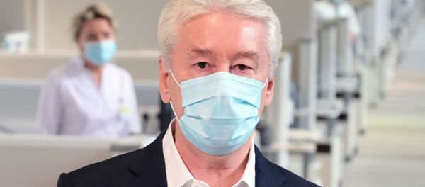 Мэр Москвы Сергей Собянин во время посещения временного госпиталя COVID-19 в Сокольниках. - 俄罗斯卫星通讯社