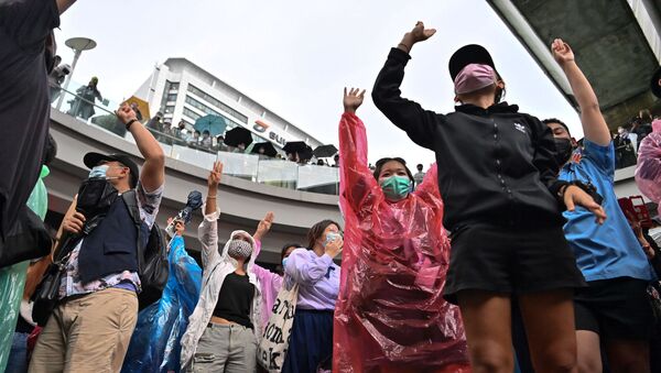 Участники антиправительственных протестов в Бангкоке, Таиланд - 俄羅斯衛星通訊社