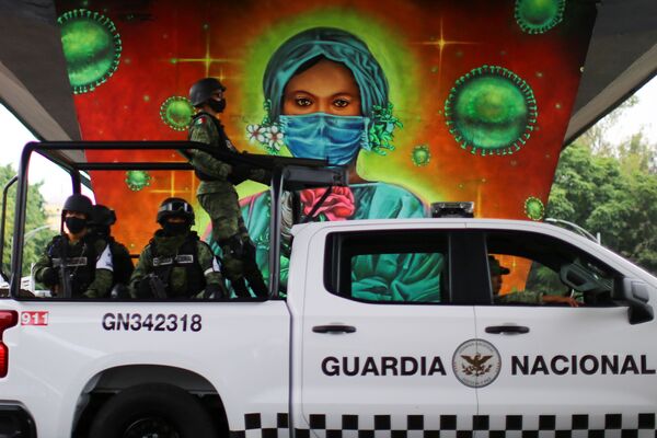 墨西哥一副画着医务工作者的涂鸦 - 俄罗斯卫星通讯社