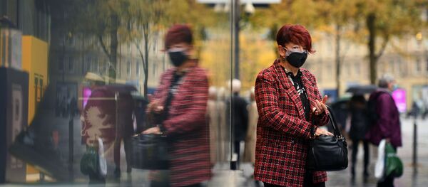 Женщина в маске. Южный Йоркшир. Великобритания Женщина в маске. Южный Йоркшир. Великобритания - 俄罗斯卫星通讯社