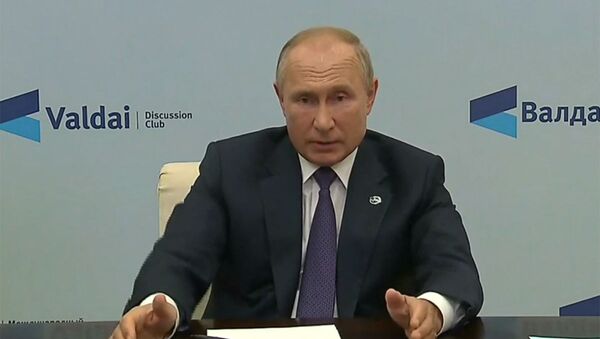 Онлайн выступление Путина на Валдае - 俄罗斯卫星通讯社