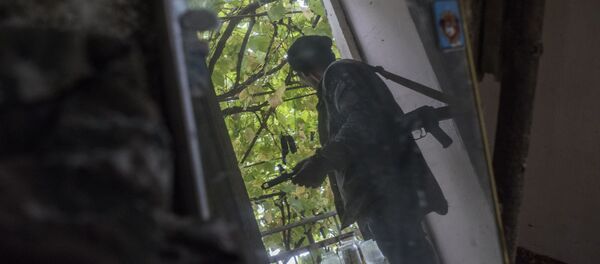 Местный житель в поселке Храморт в Нагорном Карабахе.  - 俄罗斯卫星通讯社