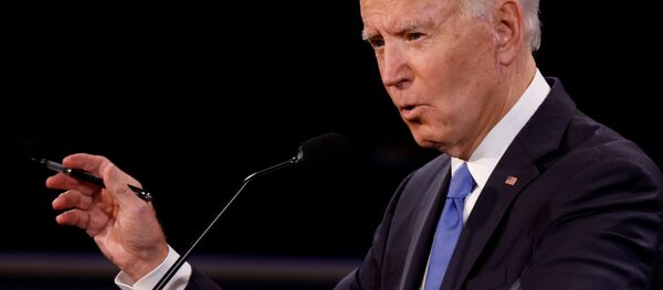 Кандидат в президенты США от Демократической партии Джо Байден во время дебатов с Дональдом Трампом - 俄罗斯卫星通讯社