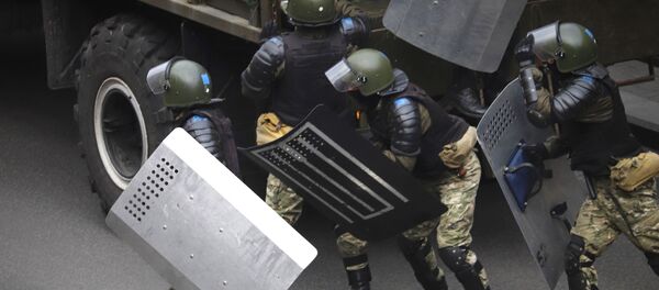Полицейские во время протестов в Минске - 俄羅斯衛星通訊社