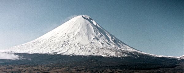 Вулкан Безымянный   - 俄罗斯卫星通讯社