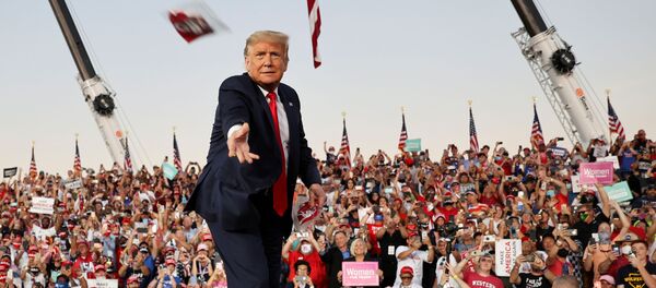 Президент США Дональд Трамп во время выступления перед сторонниками  - 俄罗斯卫星通讯社