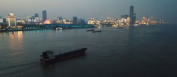 Торговое судно в Ухани - 俄羅斯衛星通訊社