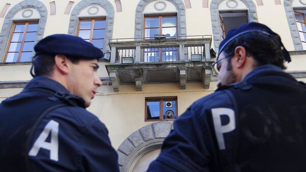 Итальянские полицейские - 俄羅斯衛星通訊社