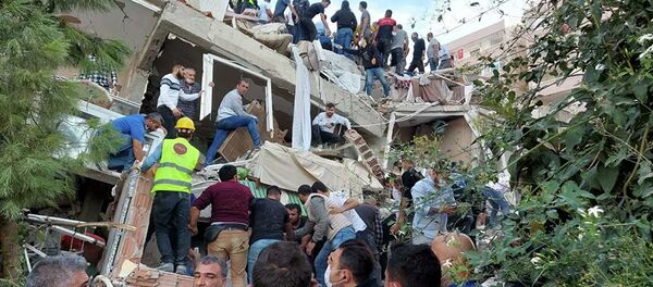 Последствия землетрясения в Измире, Турция - 俄羅斯衛星通訊社