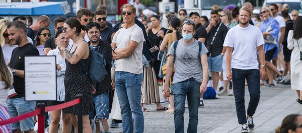 Очередь перед посадкой на корабль в Стокгольме - 俄罗斯卫星通讯社