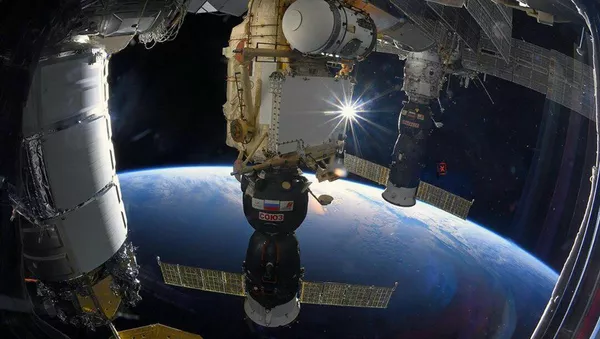 Корабль Союз МС, пристыкованный к МКС - 俄羅斯衛星通訊社